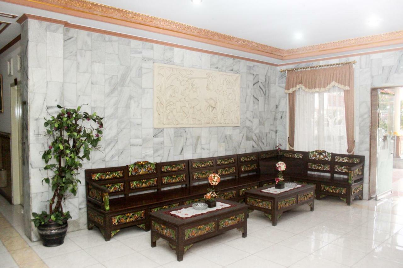 Hotel Wiwi Perkasa 2 Indramayu Ngoại thất bức ảnh